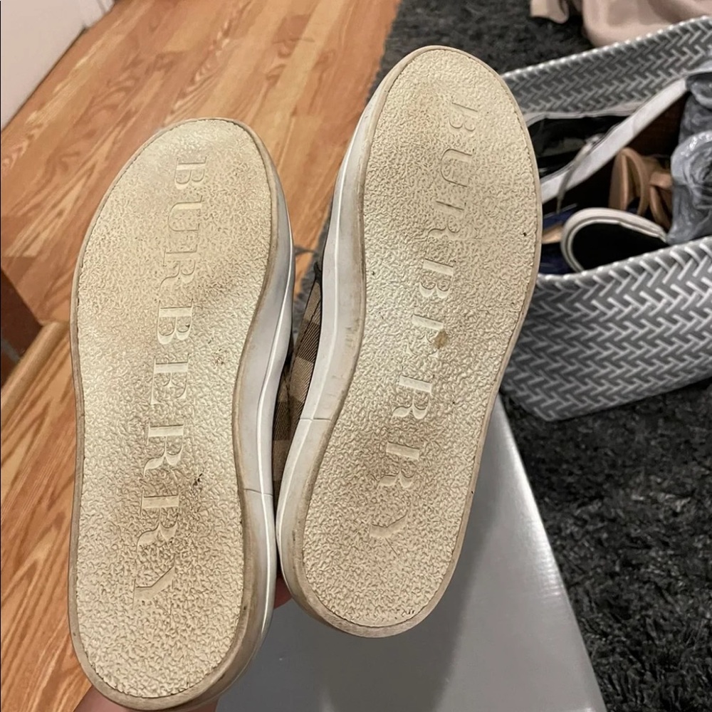 Burberry canvas sneakers - Picture 2 of 6
